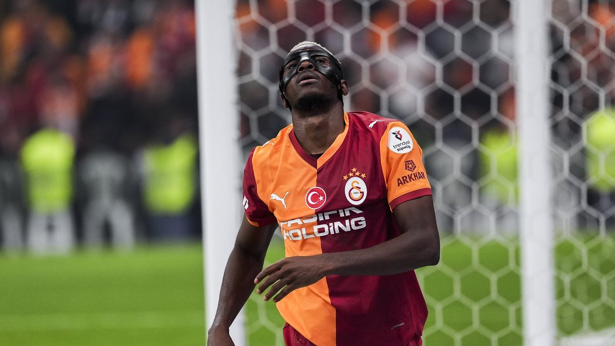 Galatasaray Osimhen’in sakatlığı hakkında açıklama yaptı!