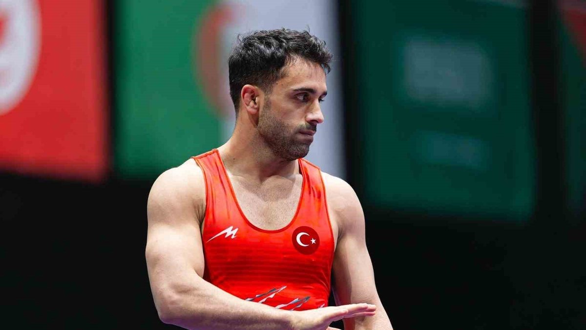 Milli güreşçi Ekrem Öztürk İslami Dayanışma Oyunları’nda gümüş madalya kazandı!